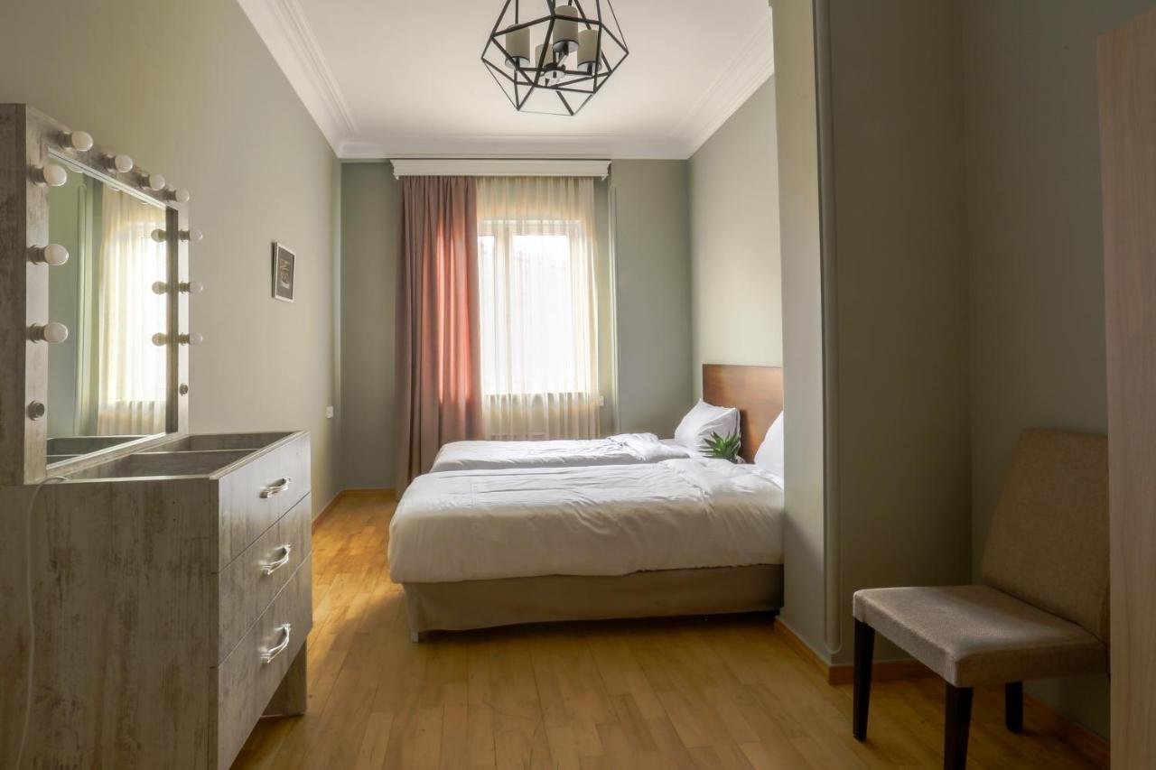 Hotelise I Our-Yard Apartment Jerevan Eksteriør billede